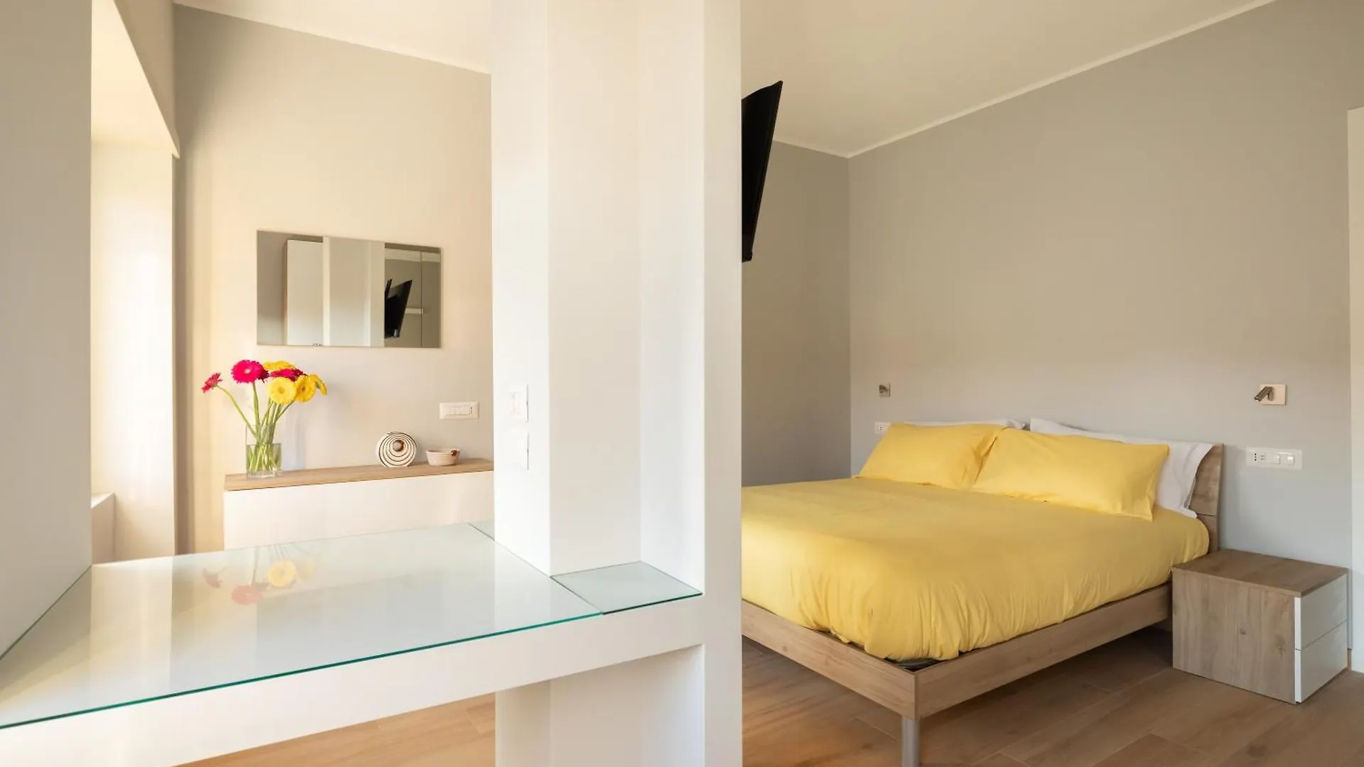 Laura Home Rome Apartment